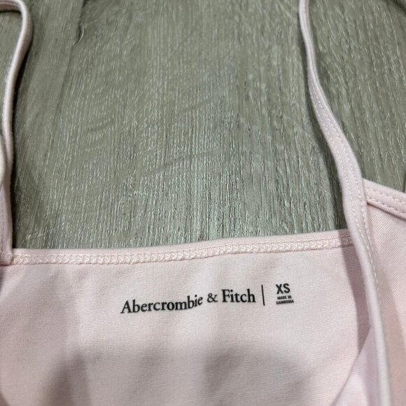 NWOT Abercrombie & Fitch Pink Cropped Sweetheart Cami Tank Top Size X-Small - Picture 4 of 6